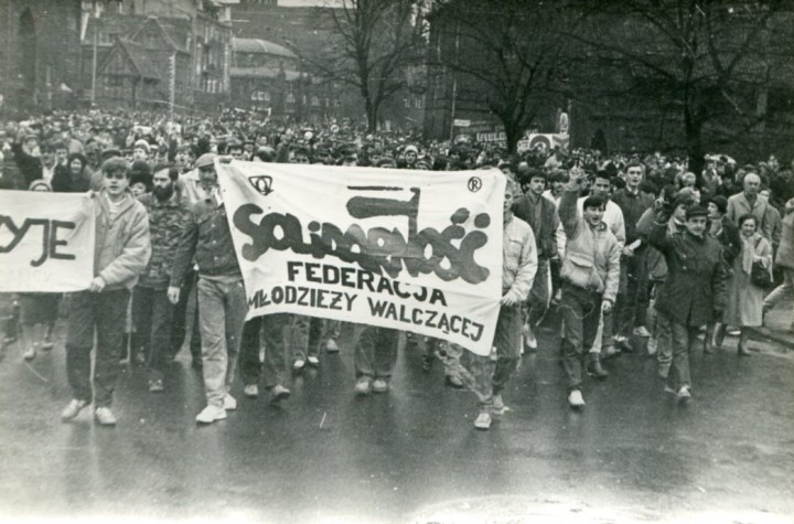 1987