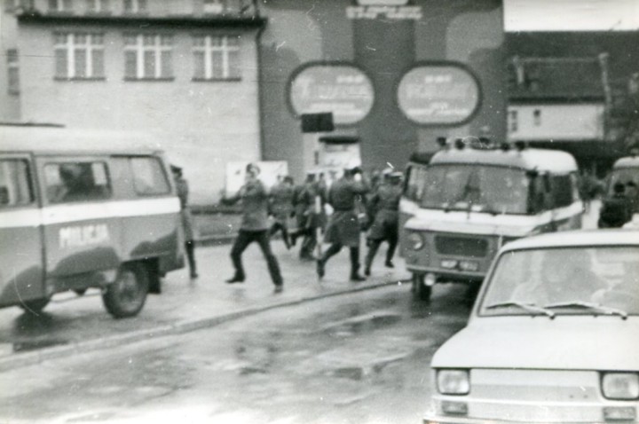 1987