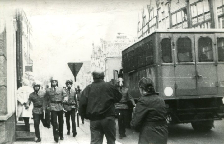 pazdziernik 88